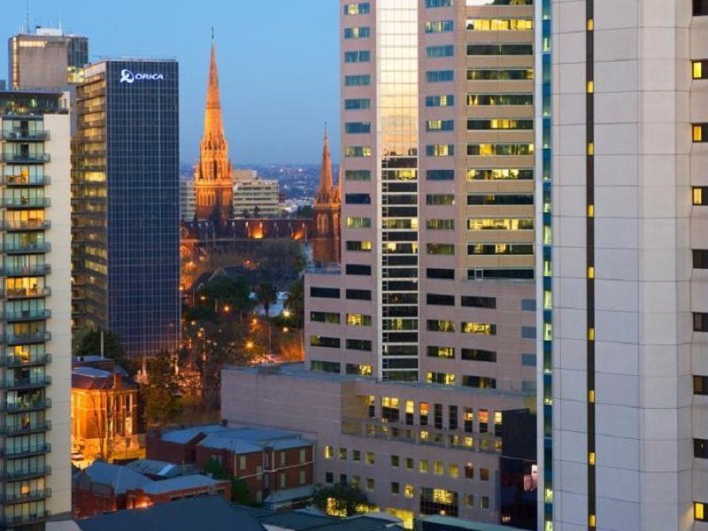Mantra On The Park Aparthotel Melbourne Exterior photo