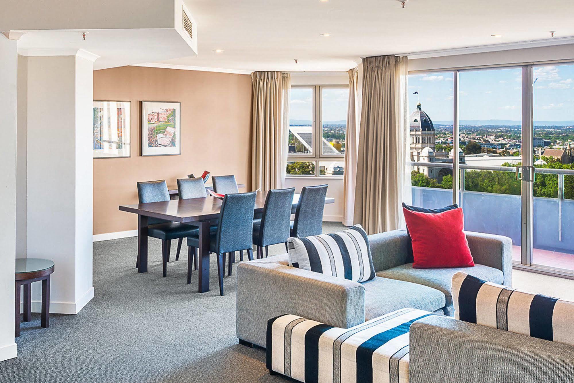 Mantra On The Park Aparthotel Melbourne Exterior photo