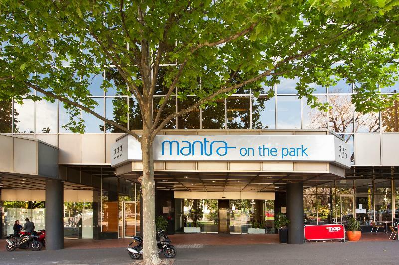 Mantra On The Park Aparthotel Melbourne Exterior photo